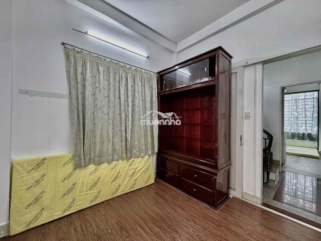 Quận 6 ban công giá rẻ - 2