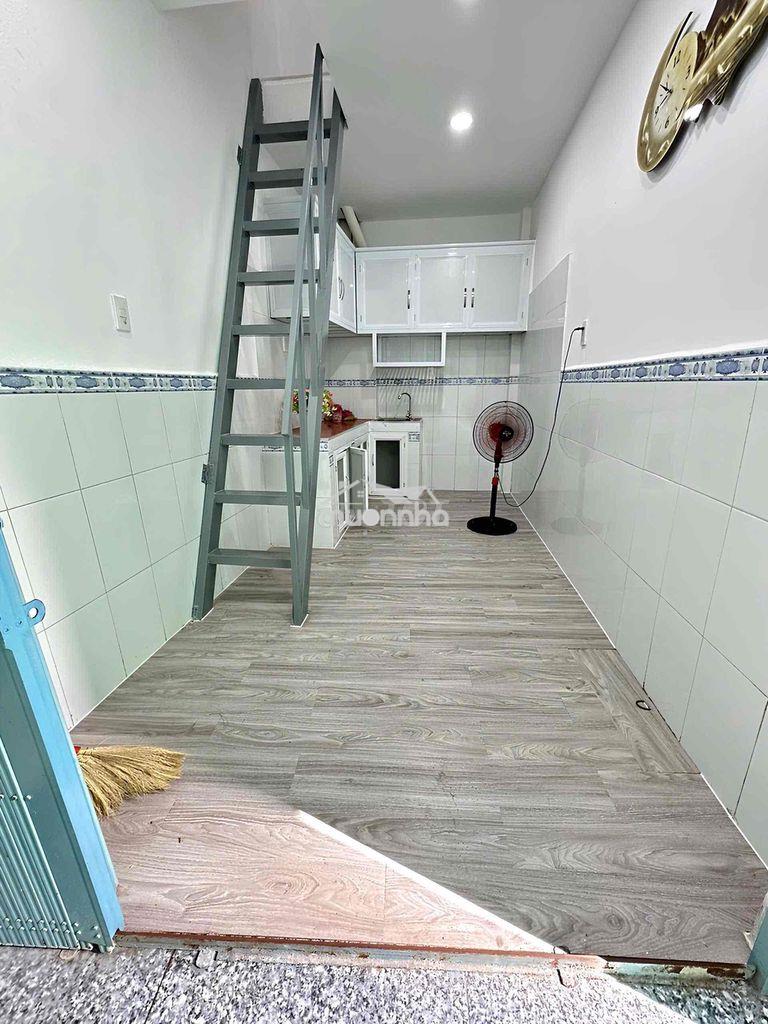Nhà đúc 3 tầng, 👉👉3pn, ngay hậu giang, đường 6m cách 1 căn, sổ riêng