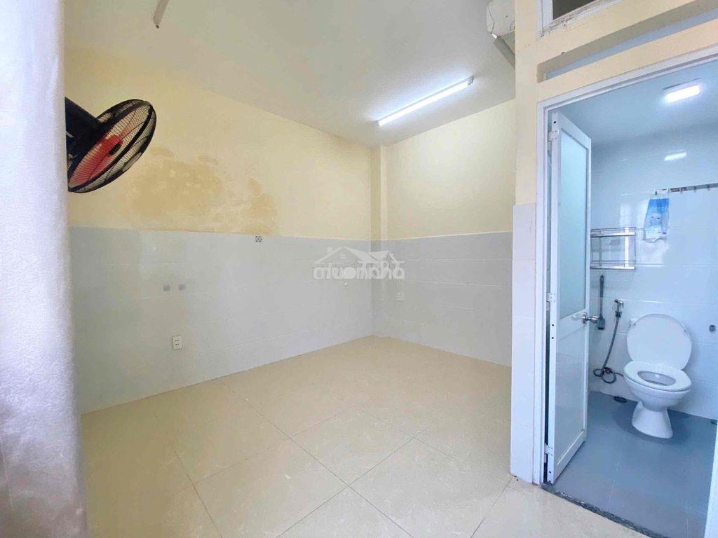 Cuối đường hoa sữa, đi bộ 3 phút ra phan xích long - 3