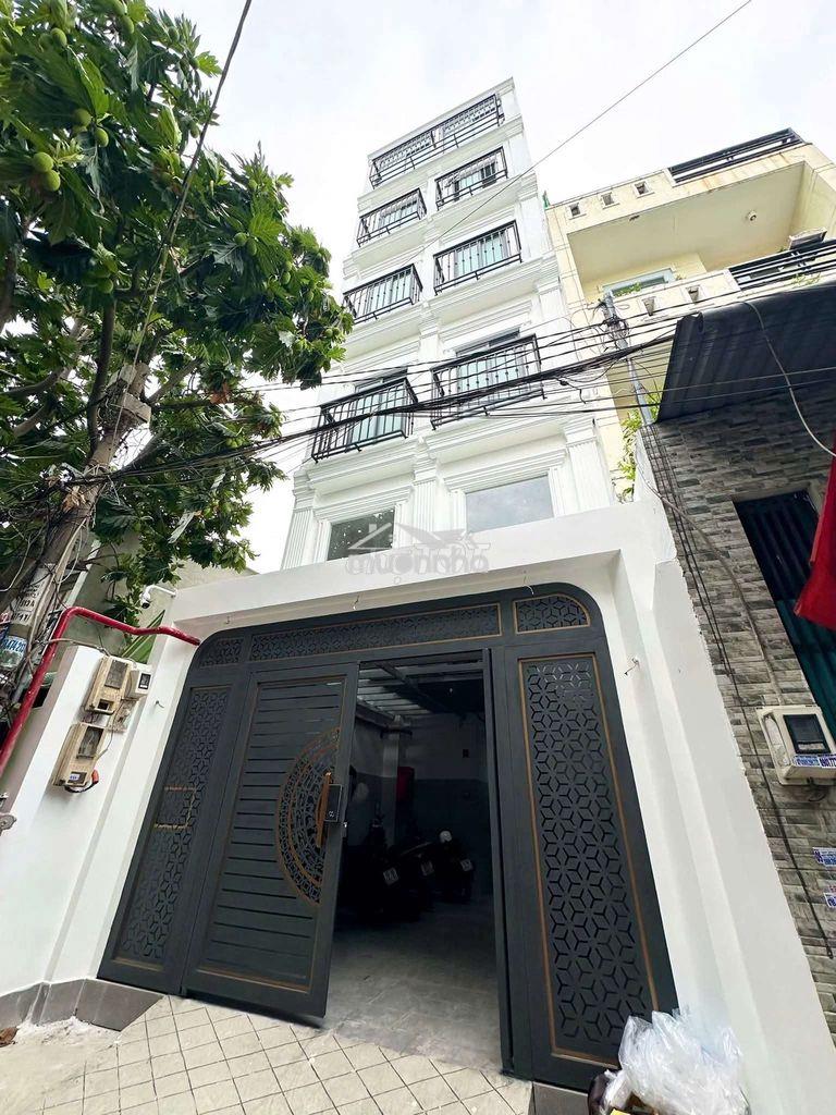 Tìm nhà làm chdv quận 11. 