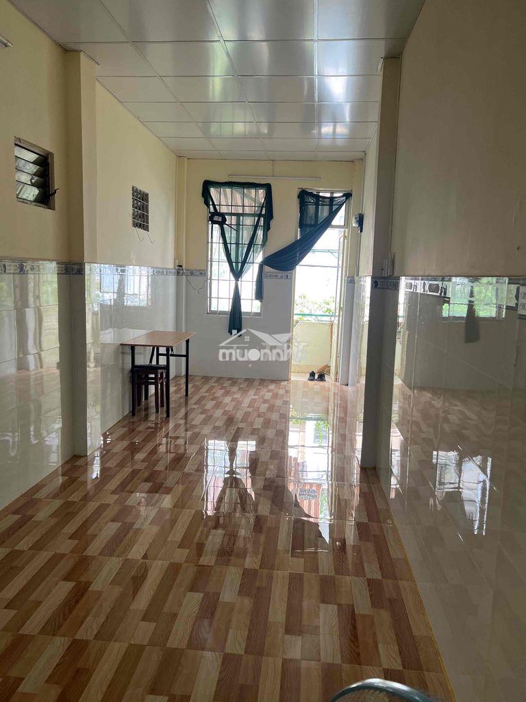 Cho thuê nhà lầu 1 có ban công