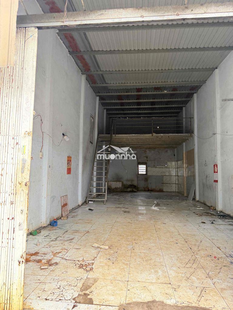Cho thuê kho 85m2 / 2 mặt tiền có điện 3 pha hợp đồng 3 tháng /1 lần - 2