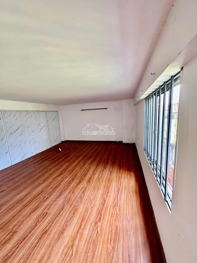 Phòng siêu thoáng giá rả gần chợ cầu đồng, có bếp + tủ lạnh - 4