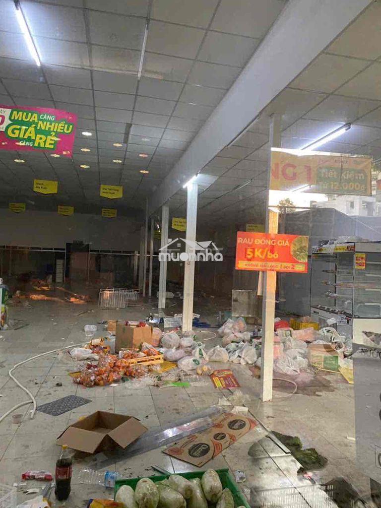 Cho thuê nhà mặt tiền trung mỹ tây 2a giá tốt