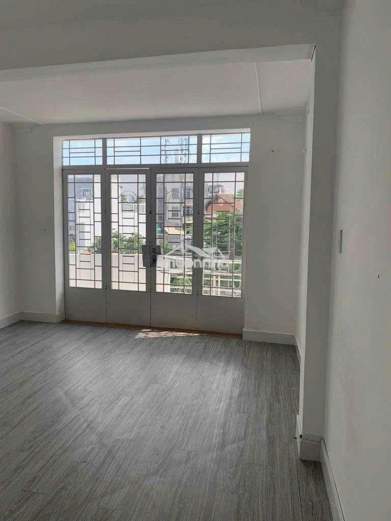 Cho thuê nhà mới, hxh, trệt 3 lầu - nơ trang long bt - 4