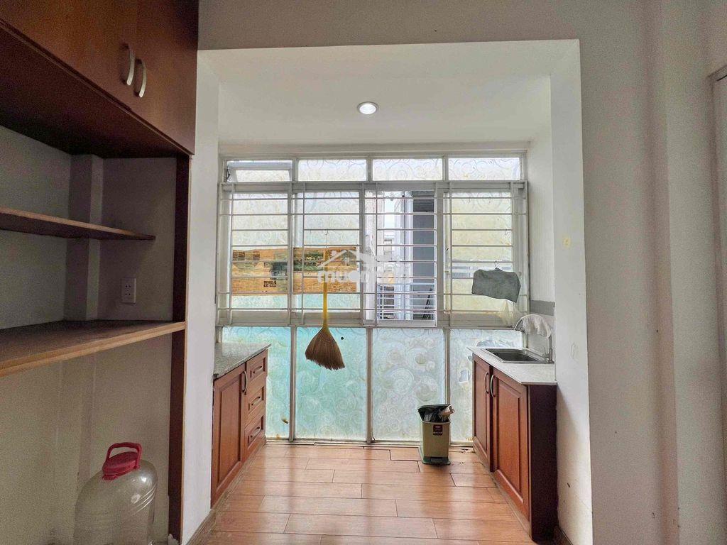 Cho thuê 1pn balcon 35m2 tách bếp_siêu thoáng ngay nđc quận 3 - 4