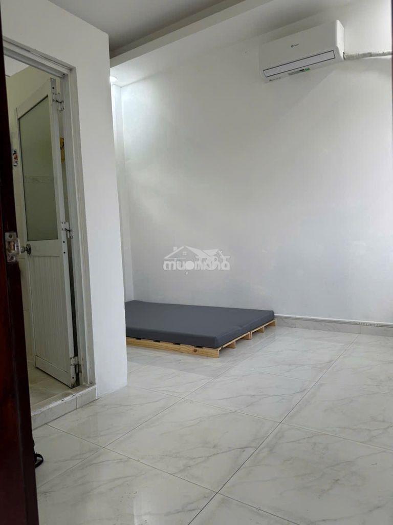 Phòng hẻm tk17  nguyễn cảnh chân, cầu kho quận 1 . 15m2