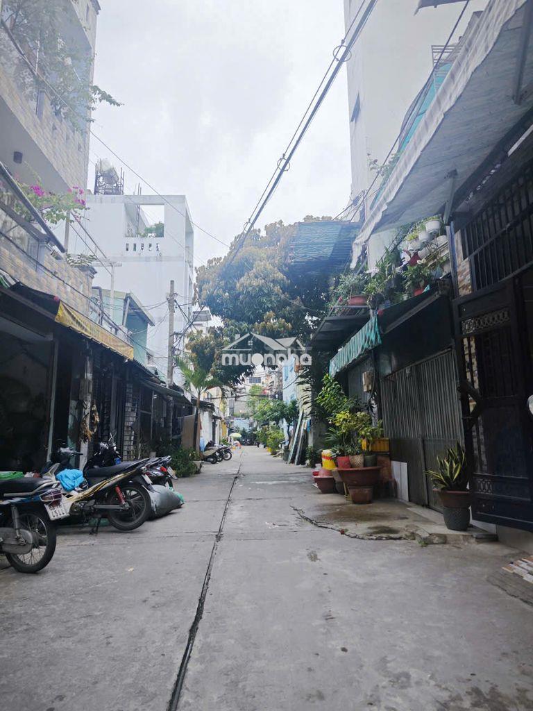 Nhà hẻm xe hơi tỉnh lộ 10, giáp quận 6, dtsd: 120m2. chỉ 4.9ty