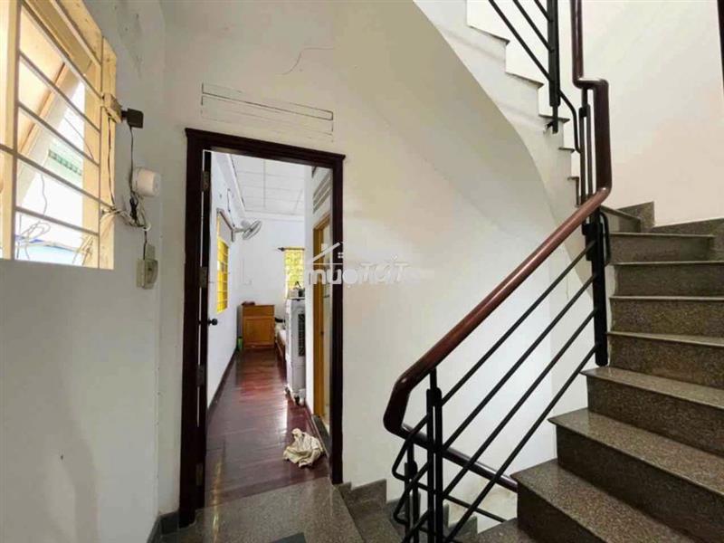 Trung tâm phan xích long, phú nhuận -nhà 4 tầng nhỏ xinh - giá cực tốt