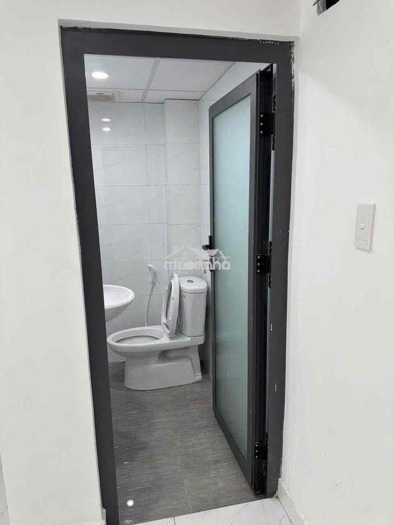Cho thuê nhà 4x20 1lầu 3pn 2wc hẻm 209 nguyễn văn khối - 4