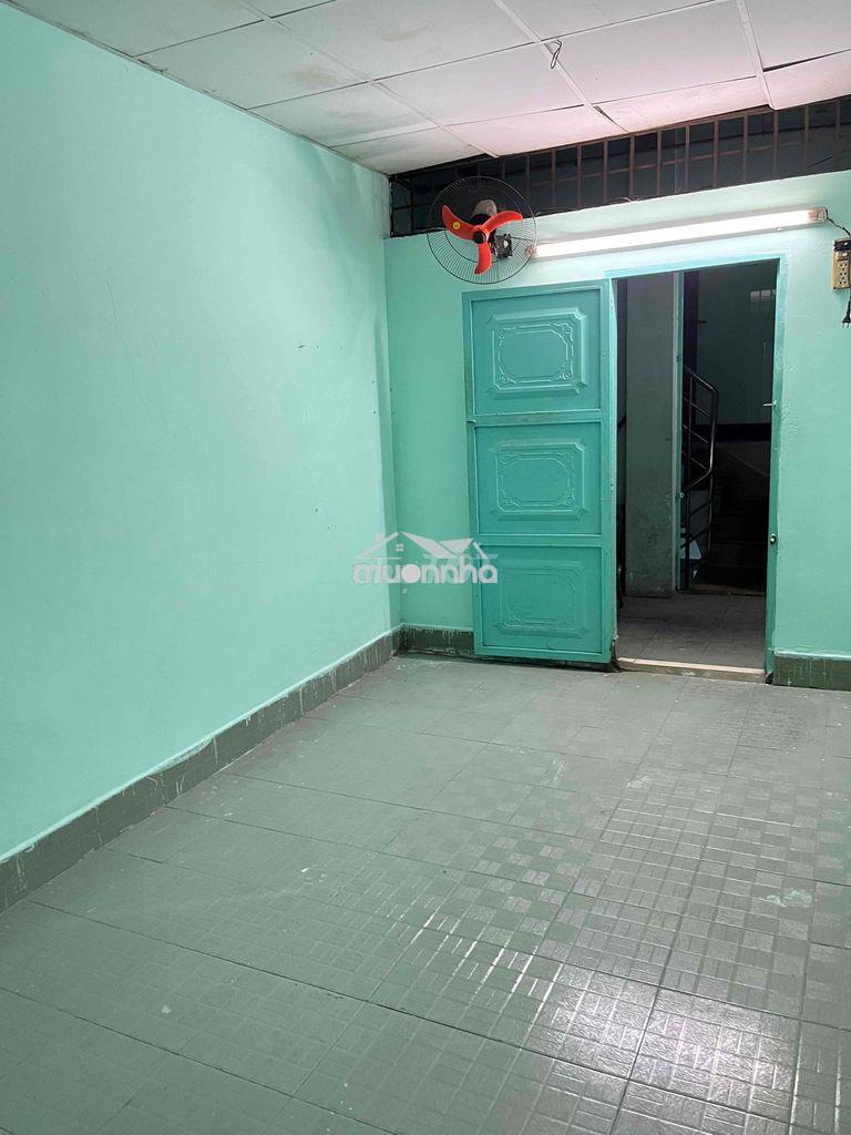 Phòng 1tr8 an ninh sạch sẽ tôn đản quận 4 - 3