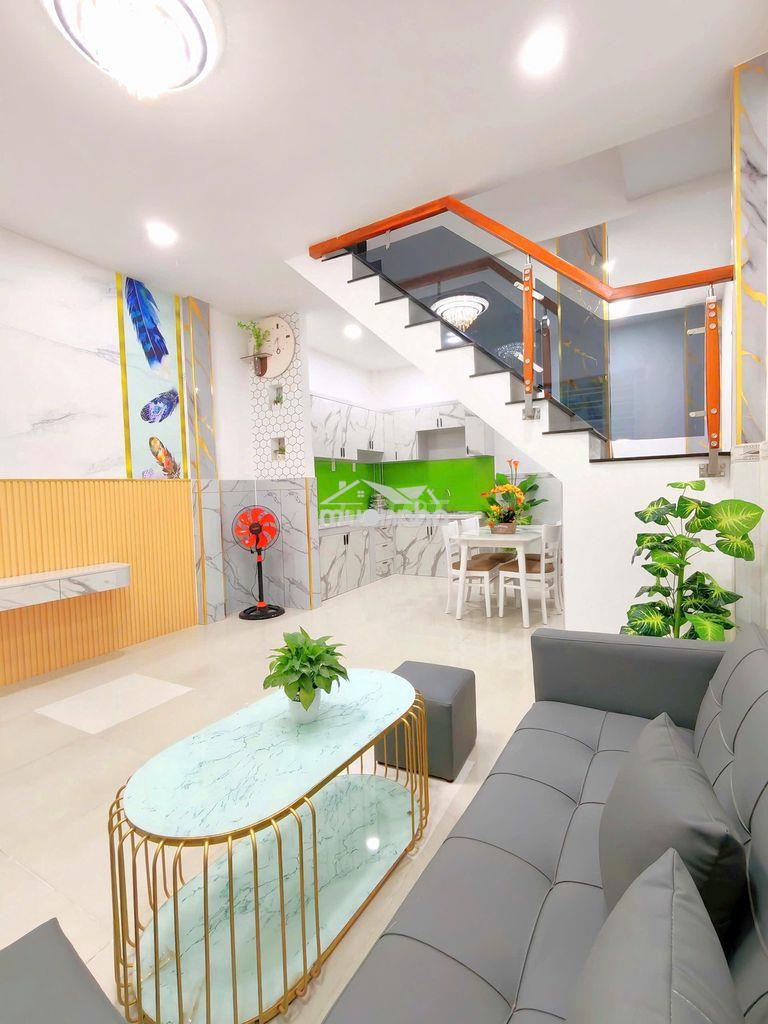 Bán nhà ngang 5m đẹp mới chỉ 4.4 tỷ còn bớt 