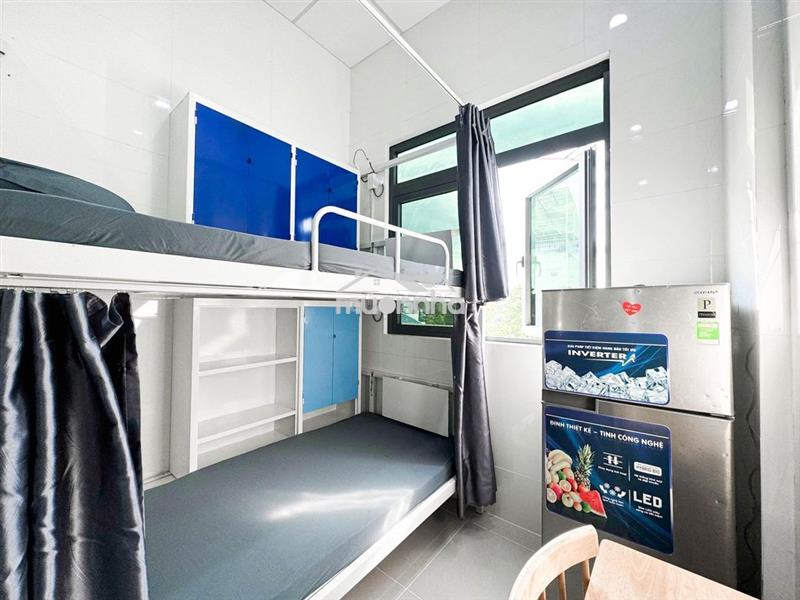 Ngay đh spkt, ngân hàng - ktx nam mới xây, phòng 4 người, giờ tự do