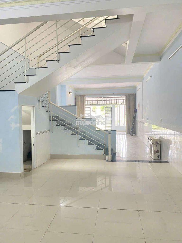 Cho thuê nhà trệt 2 lầu 125mv mới 586 giá 8tr5. 6pn 3ml 5wc