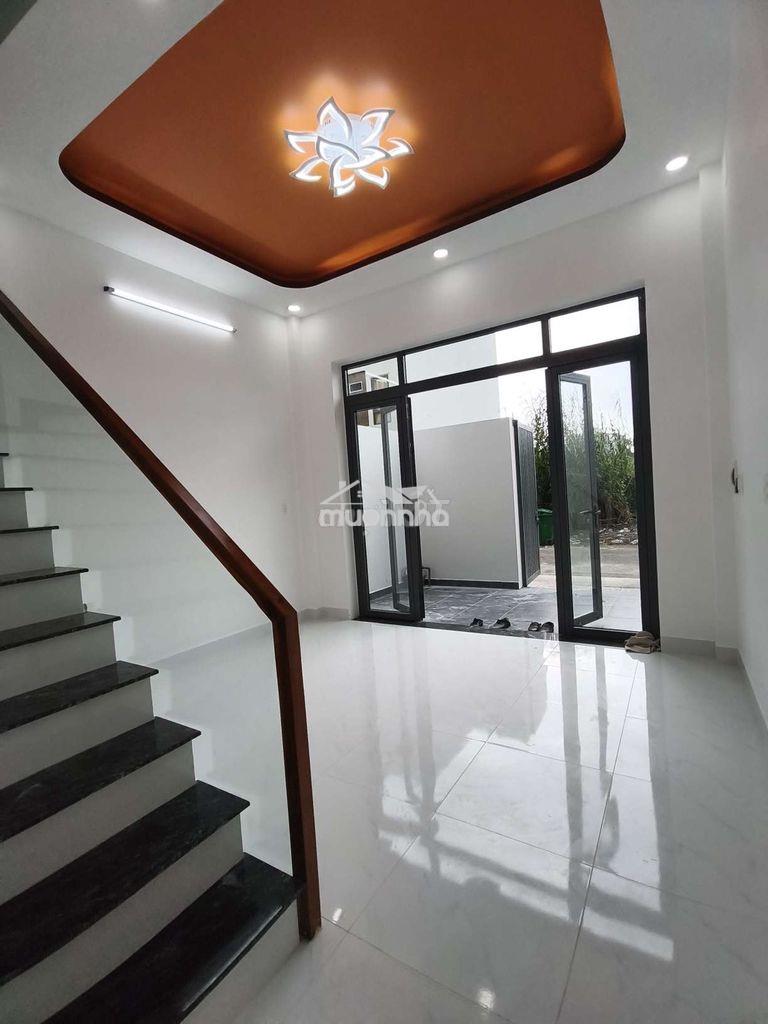 Nhà mới 3 tầng 3pn-3wc - 4,2 x 12- kdc an ninh, gần vinhome- khu cnc - 3