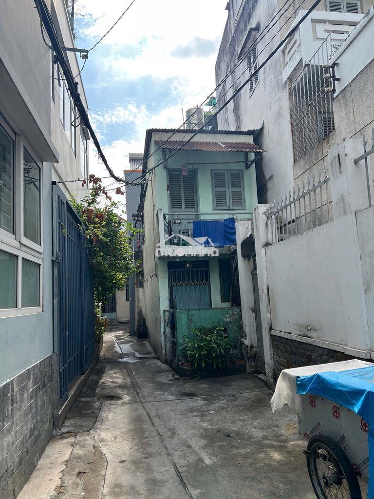 Bán nhà nhỏ hẻm xe hơi 