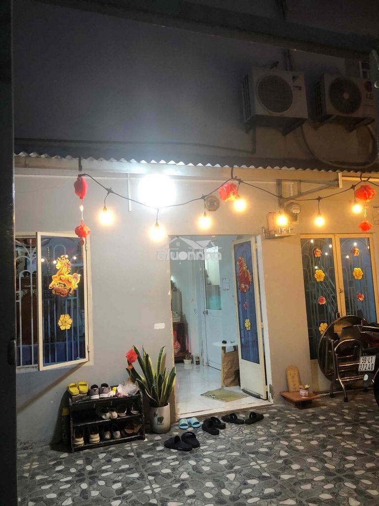 Bán nhà hẻm 3pn 2wc, có sân vườn - q8 - 3