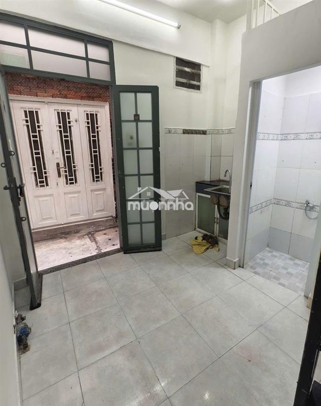 Cho thuê nhà 2pn 2wc 5tr phạm văn đồng 