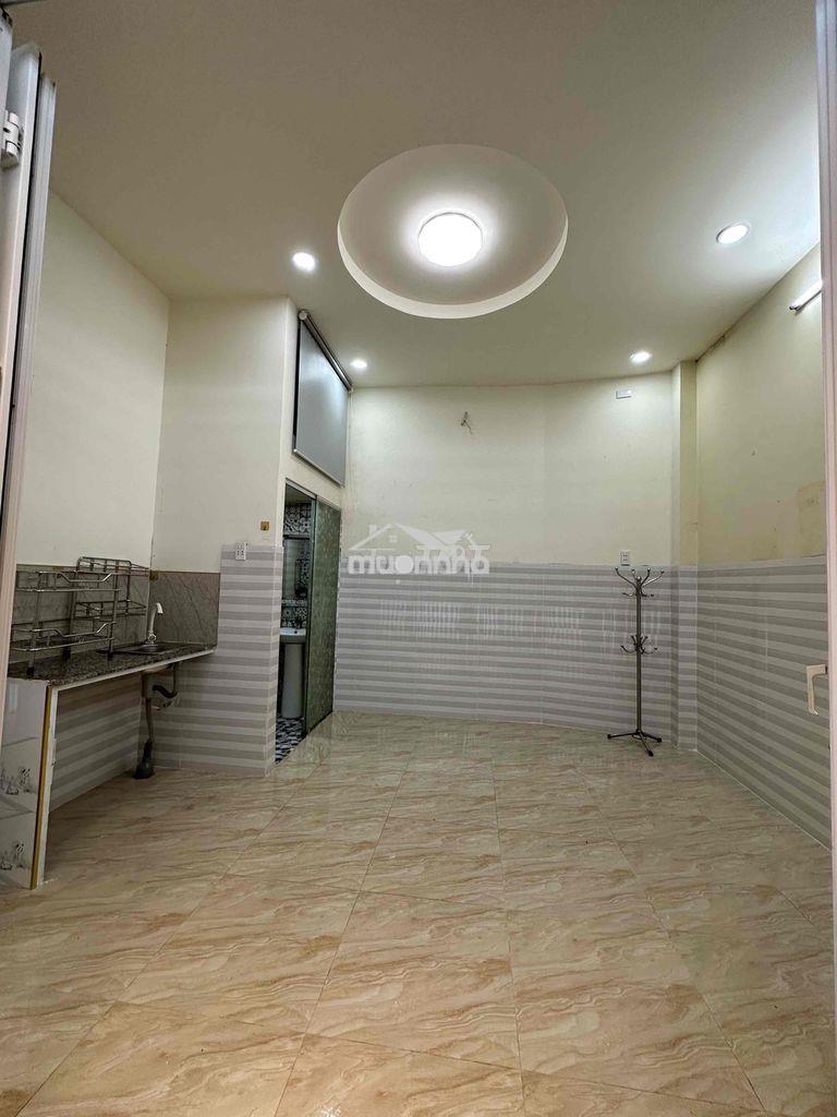 Cho thuê phòng trệt  27 m2 cmt8 quận 10 - 3