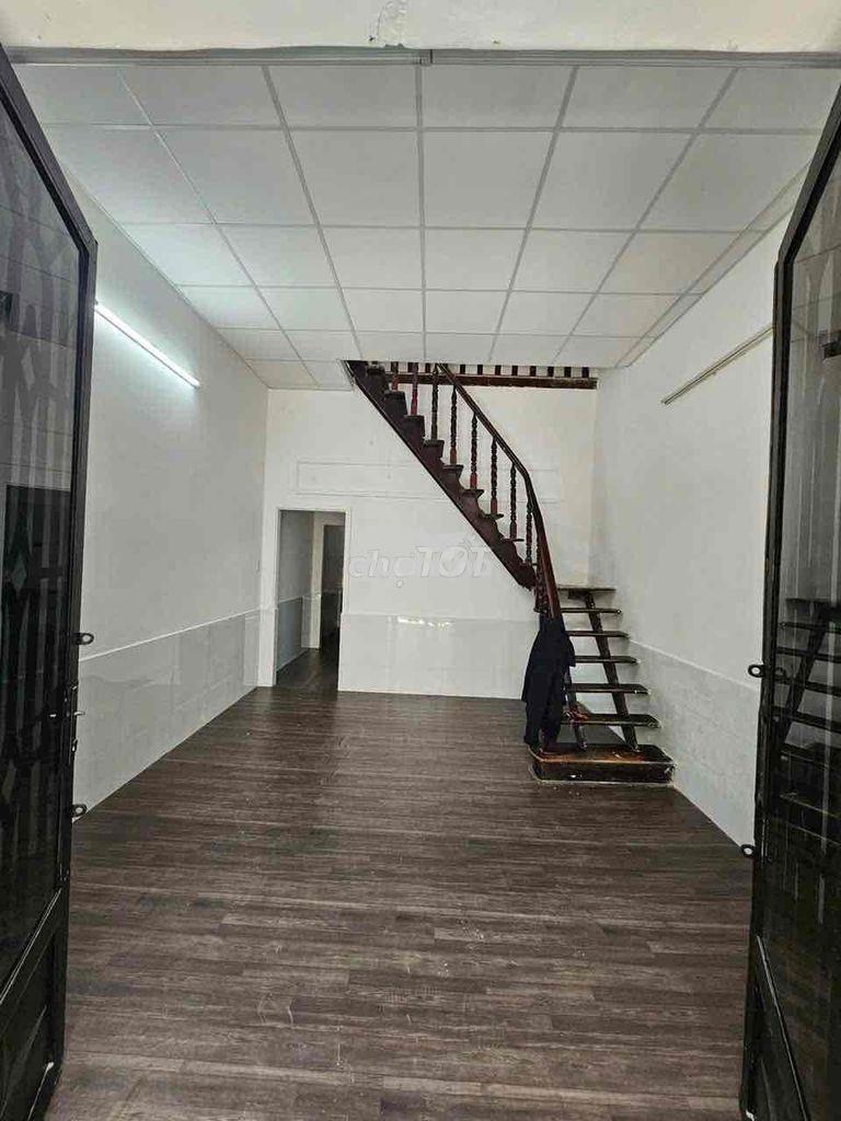 Nhà nguyên căn 4*12m 1lầu 3pn 2wc hxh phan huy ích