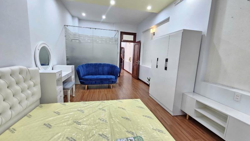 Căn hộ 1pn - ban công thoáng - máy giặt riêng - full nội thất chỉ vào ở  - rộng rãi 46m2 - vị trí đẹp thuận tiện di chuyển nhanh các quận trung tâm - 4