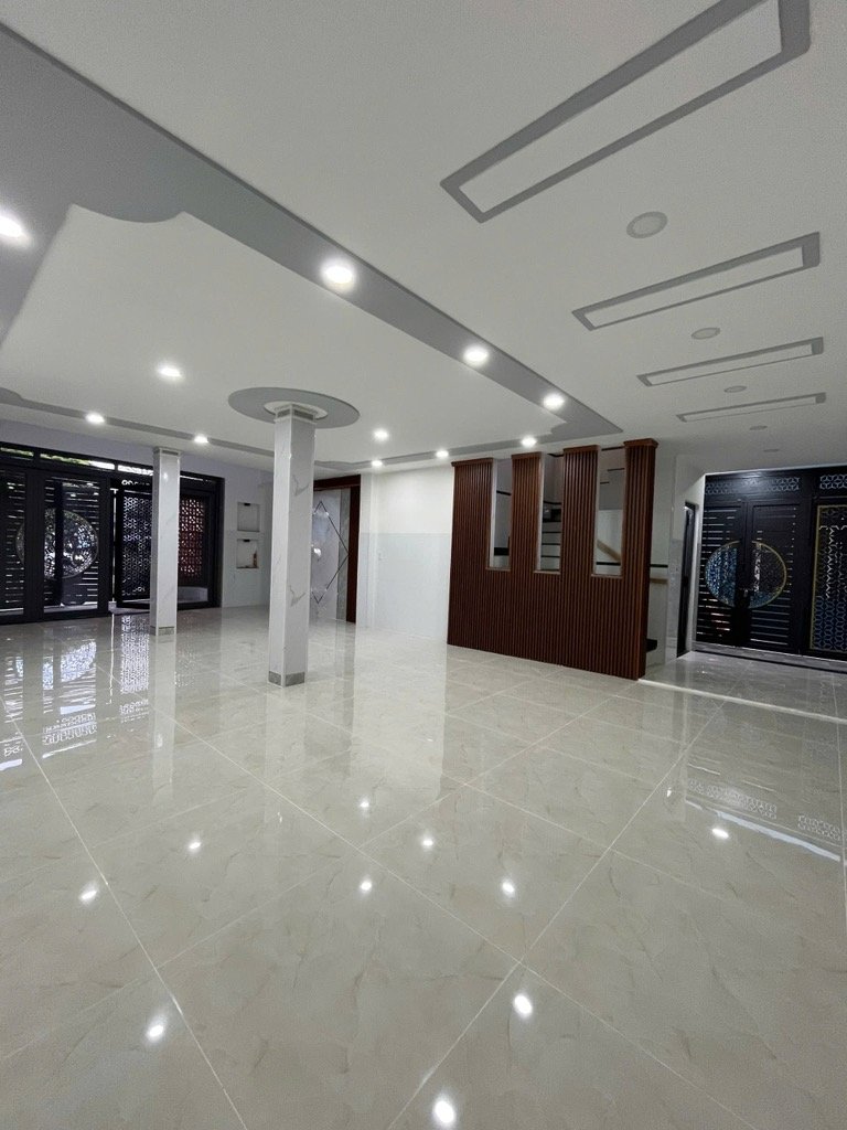 Gần đầm sen mặt tiền kinh doanh  lương thế vinh -  tân phú-dt: 6.5*15- 14 tỷ 7