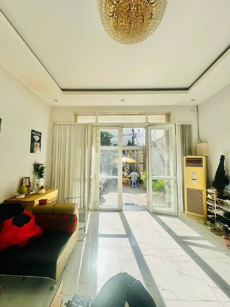 Sát tttm vạn hạnh mail - ba tháng hai – q.10 – dt: 5*46m – 55 tỷ - 2