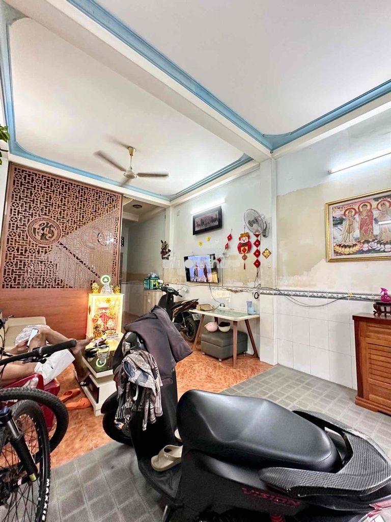 Bán nhà tân phú - kế đầm sen- hoà bình -4x18- 3tầng - hẻm oto - 4