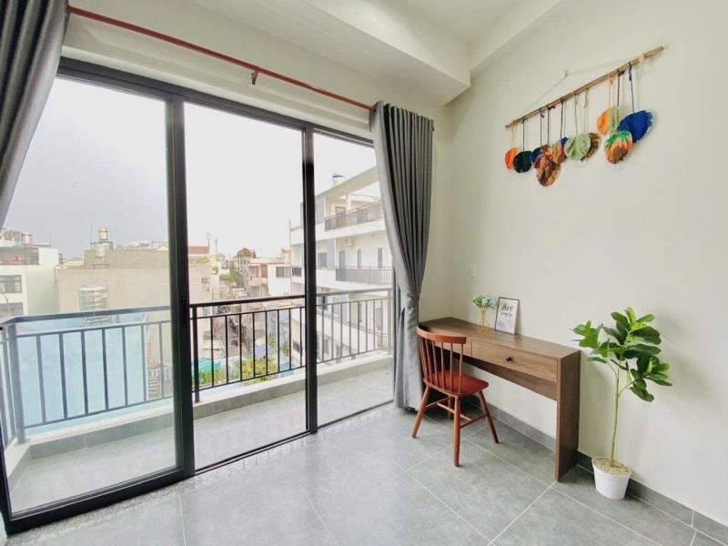 Studio 8 người ở có ban công, máy giặc riêng, tách bếp, full nội thất kế bên đại học công thương - đại học văn hiến - 2