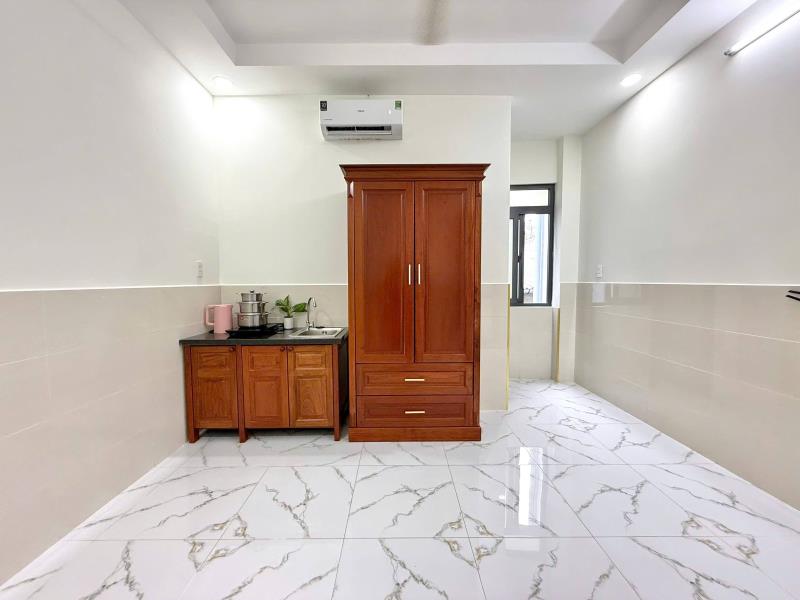 Studio full nội thất cửa sổ lớn tại cách mạng tháng 8, gần công viên lê thị riêng - 2