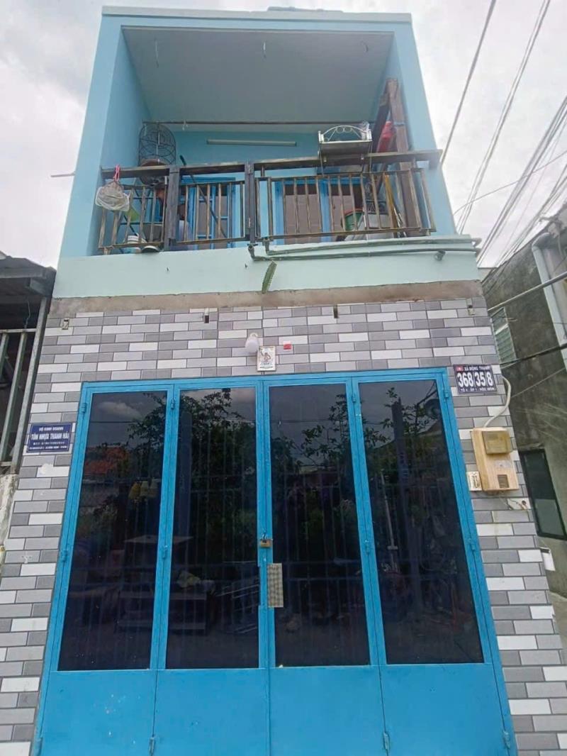 Nhà 1 lầu, 5 phòng ngủ, có phòng ngủ tầng trệt. căn góc 2 mặt hẻm 4m, nhà thoáng, xe hơi đậu cửa.