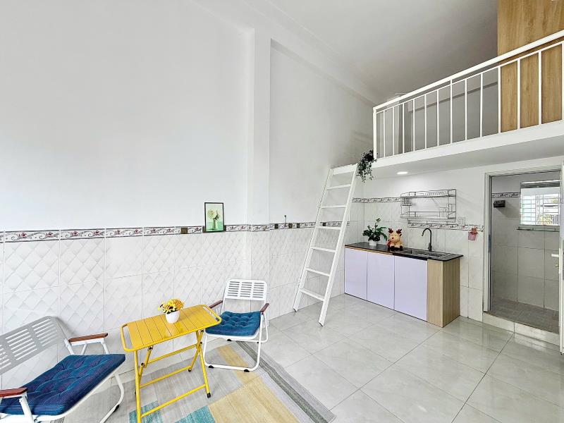 Trống lại 1 phòng có thang máy full nt kế bên đại học văn hiến