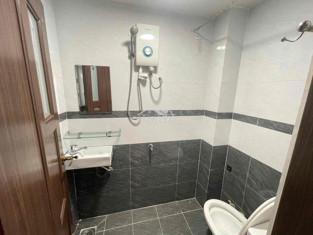 Cuối tháng 8 trống phòng studio ban công , lê bôi f7 q8 - Ảnh 3