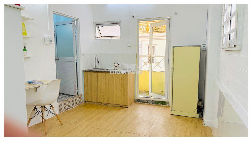 𝗦𝗧𝗨𝗗𝗜𝗢 Ban công, cửa sổ cv bàu cát 3, 𝑬𝑻𝑶𝑾𝑵 , sân bay t3. tân bình - Ảnh 3