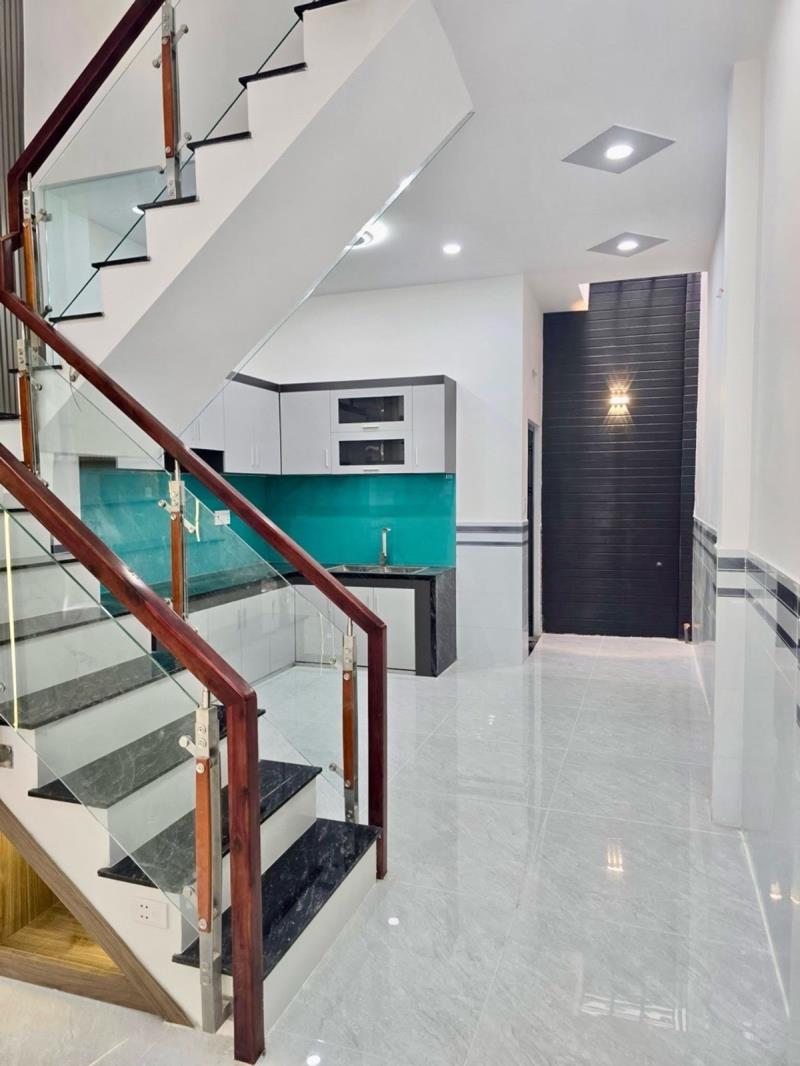 3 tỷ 850 triệu – nhà 2 tầng ngay kế chợ đại hải – bà điểm! - 3