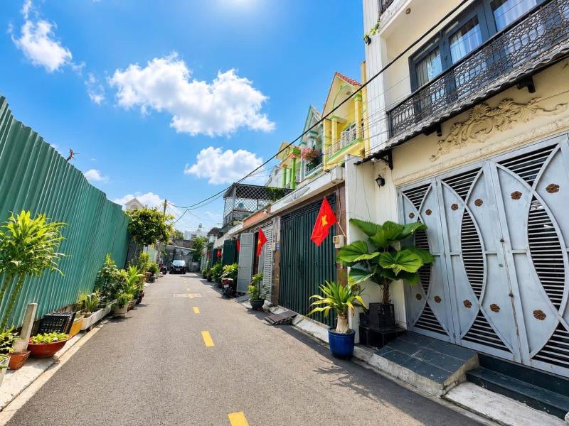 Hẻm xe tải nguyễn ảnh thủ - kế mặt tiền- 115m2 - ngang gần 6m - 6 phòng cho thuê thu nhập 12tr/tháng.  chủ đi mỹ  giảm chào giá còn 6.3 tỷ  nguyễn ảnh thủ 114 m2 