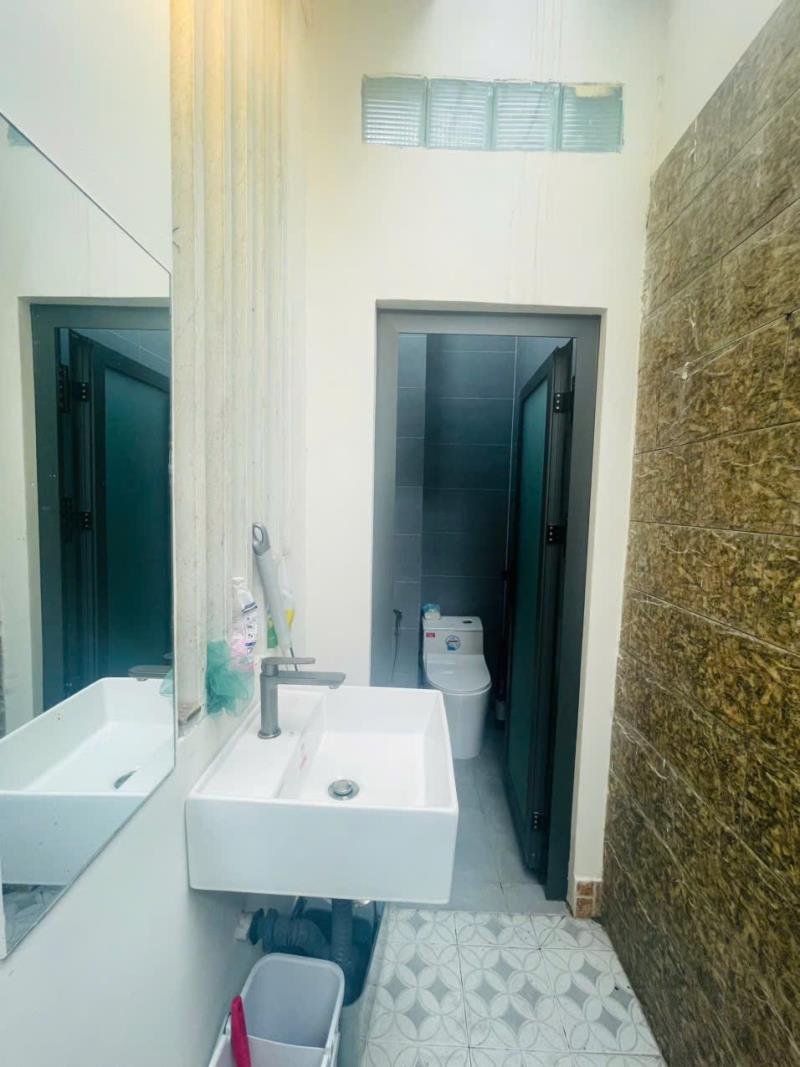 Bán nhà cầu tham lương – tân thới nhất q12 – 68m² – 3 tầng – sân thượng – giá 8.2 tỷ - 4