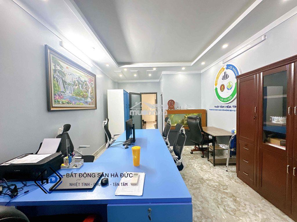 Văn phòng mặt tiền lê thị riêng có ban công - 2