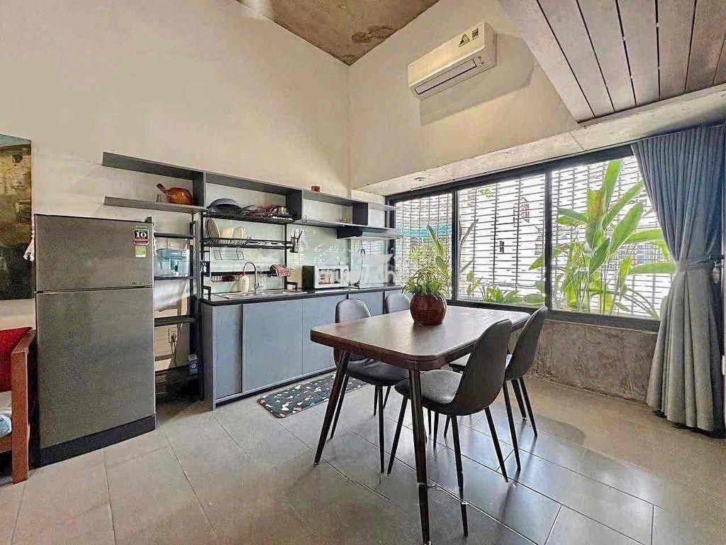 Căn hộ duplex tone gỗ ngay cầu hoàng hoa thám - Ảnh 2