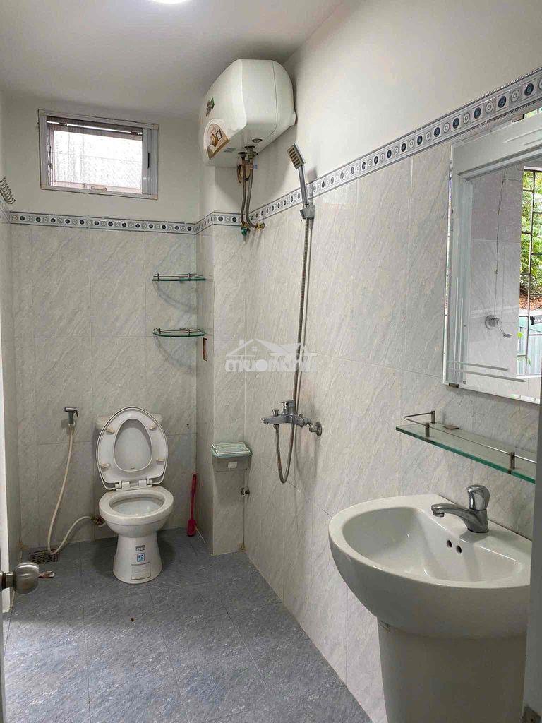 Cho thuê nhà 2 tầng mt nguyễn đức thiệu lâu dài 10tr/1 tháng - 4