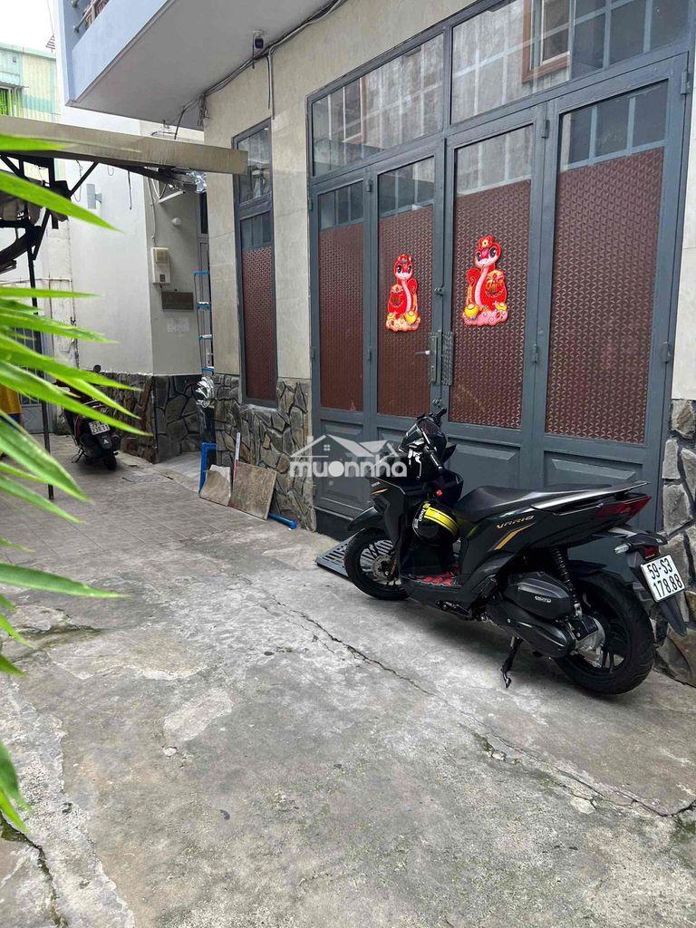 Bán nhà kê khai 99 1 trệt 1 lầu cách xe tải 13m