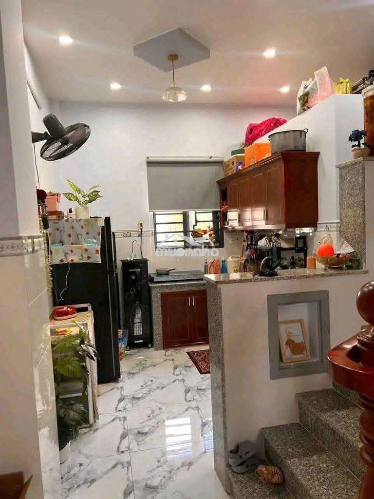 Kẹt tiền bán nhà tlau 64m2. giá 1ty - 4