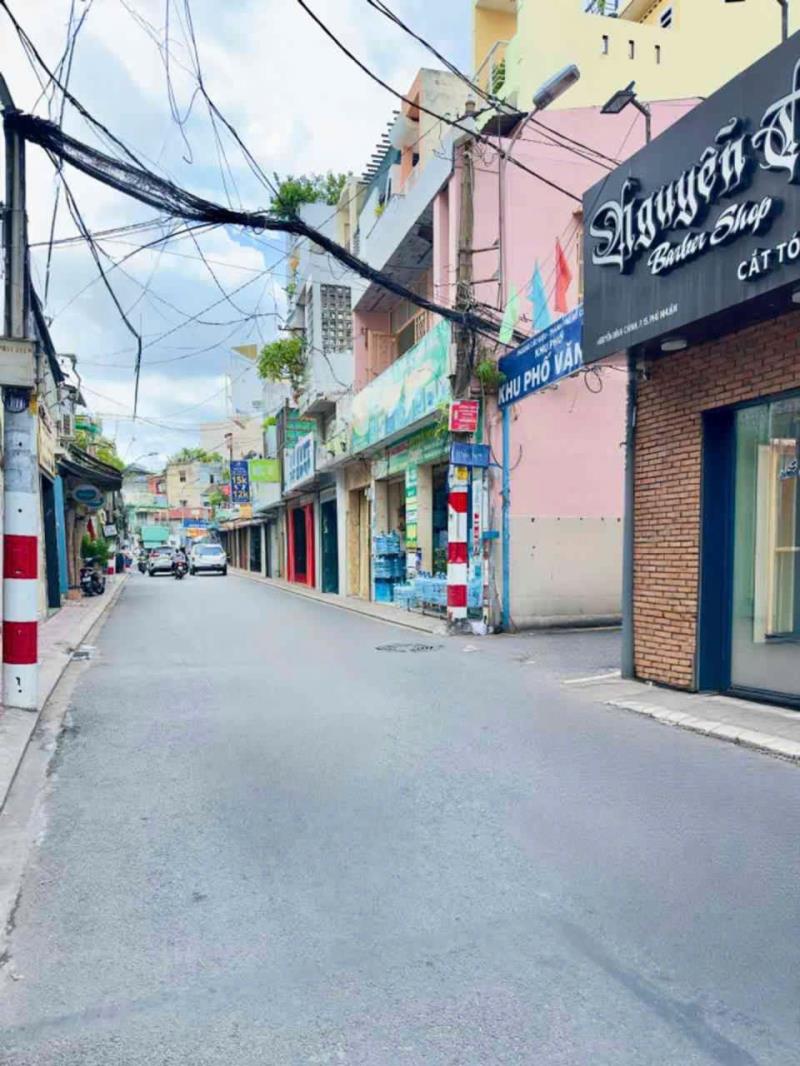 Mặt tiền nguyễn đình chính - phú nhuận - dt:4.8 x 22 (102m²) - 23 tỷ
