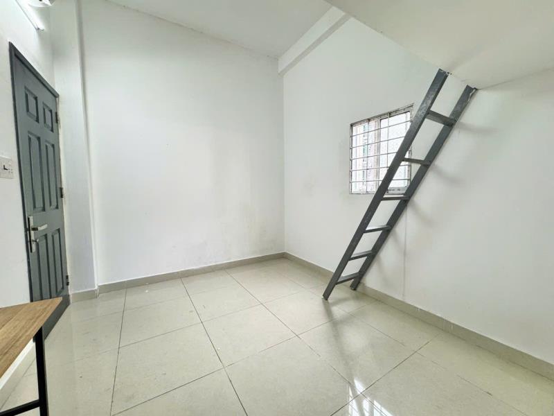Cho thuê phòng trọ cửa sổ trời giá rẻ khu sân bay phòng trọ sinh viên gác cao - 3