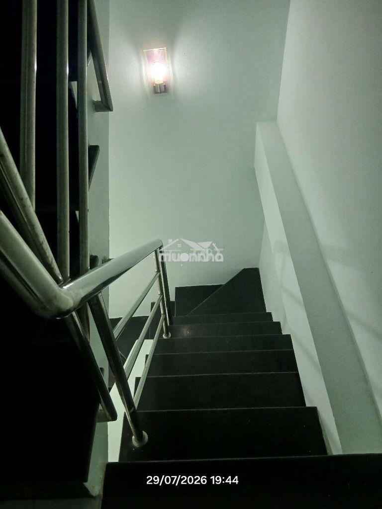 5tr nhà nguyên căn 1t2l, mới, kho a - 4