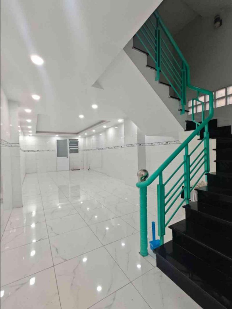 Ngay chợ bình tây - nguyễn xuân phụng – q.6 – dt: 4*25m – 6 tầng – 42 tỷ - 4