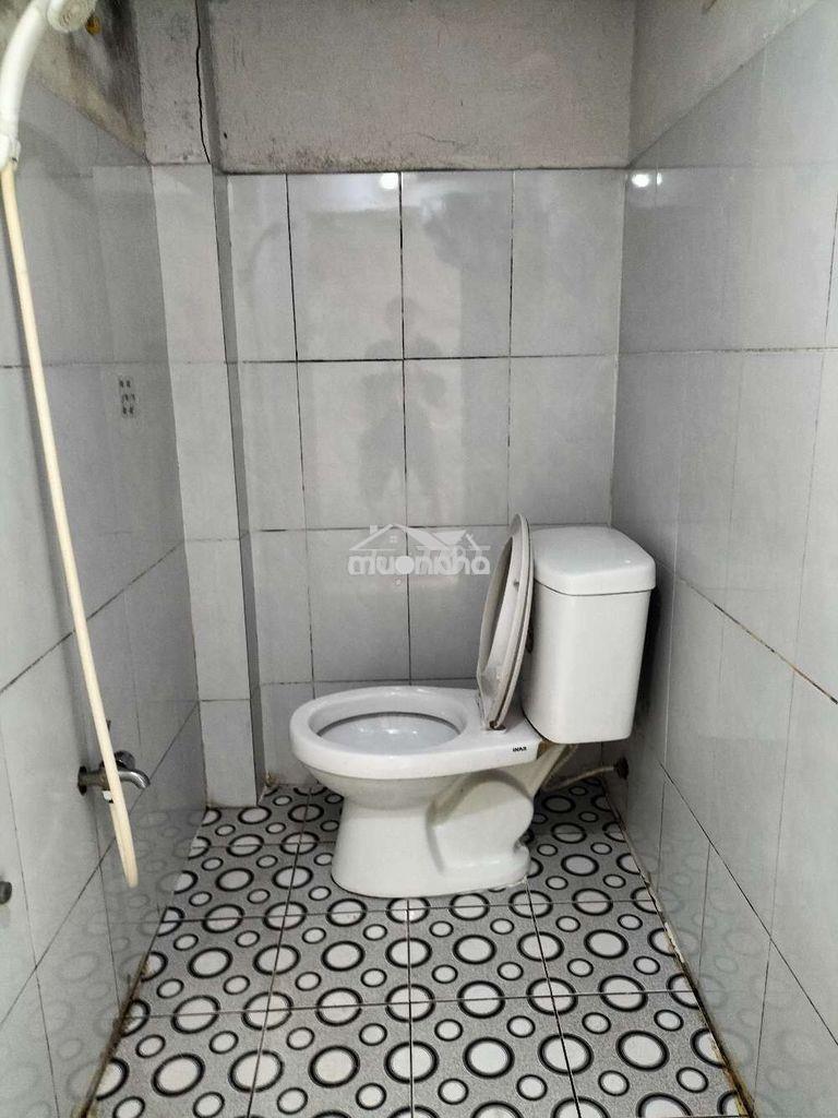 Phòng trọ độc lập, cách ngã tư ga 1,7 km - Ảnh 4