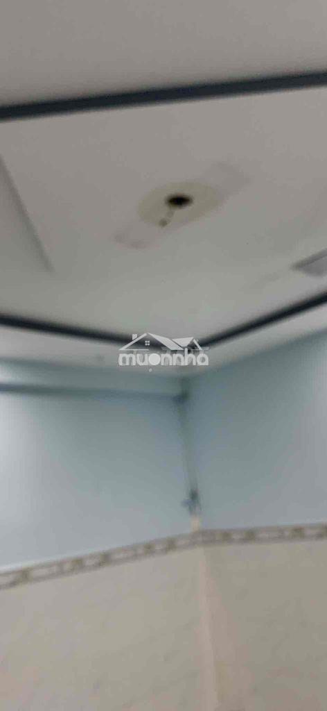 Phòng cho thuê dt 20n2 đường hồ thành biên p4-q8 - 4
