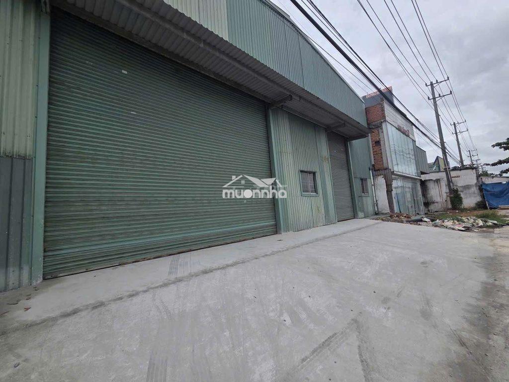 Chính chủ cho thuê xưởng mt ql13 thuận an.  dt: 300m tạo - 3