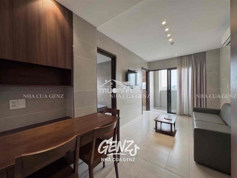 Cho thuê 1 phòng ngủ - 1 phòng khách ban công gần sân bay - giáp pn